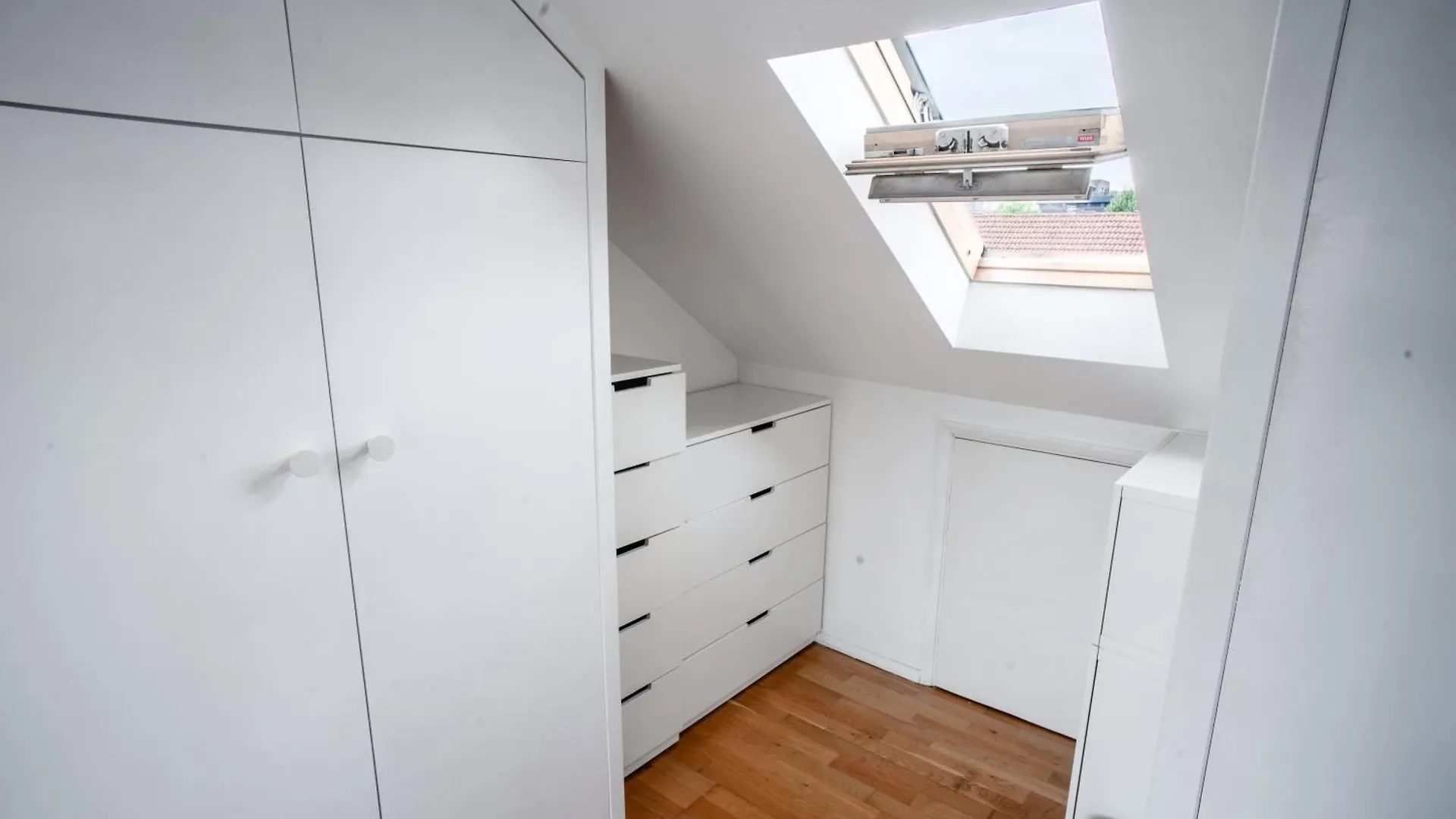 Shard View 3 Bed Entire Home London